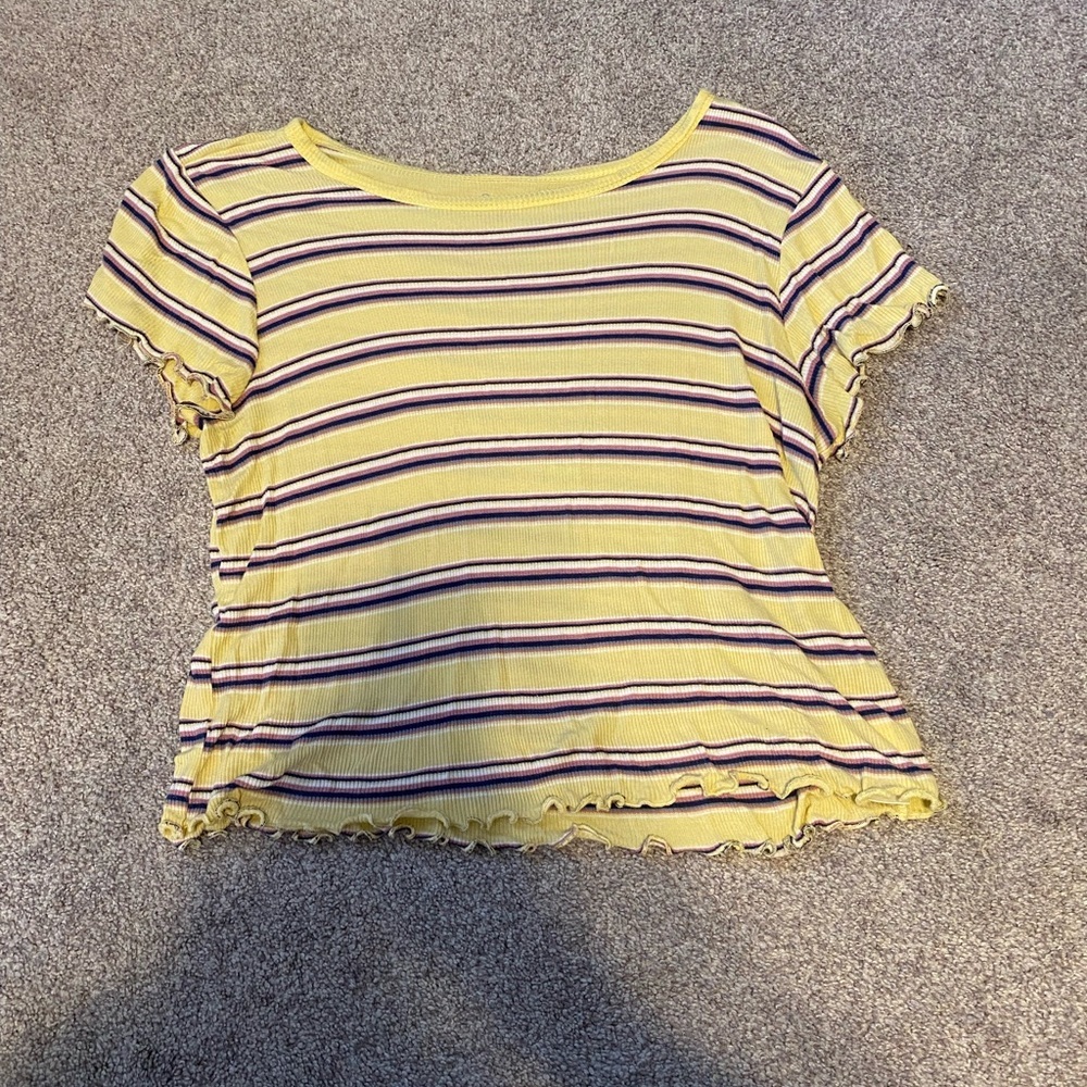 So cropped t-shirt